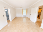 Wohnzimmer - Ruhige 3-Zimmer-Wohnung auf Erbpacht mit Südwestbalkon im Lübecker Musikerviertel