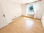 Schlafzimmer - Ruhige 3-Zimmer-Wohnung auf Erbpacht mit Südwestbalkon im Lübecker Musikerviertel