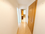 Flur - Ruhige 3-Zimmer-Wohnung auf Erbpacht mit Südwestbalkon im Lübecker Musikerviertel