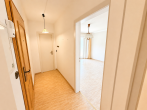 Flur - Ruhige 3-Zimmer-Wohnung auf Erbpacht mit Südwestbalkon im Lübecker Musikerviertel