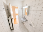 Badezimmer - Ruhige 3-Zimmer-Wohnung auf Erbpacht mit Südwestbalkon im Lübecker Musikerviertel