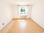 Schlafzimmer - Ruhige 3-Zimmer-Wohnung auf Erbpacht mit Südwestbalkon im Lübecker Musikerviertel