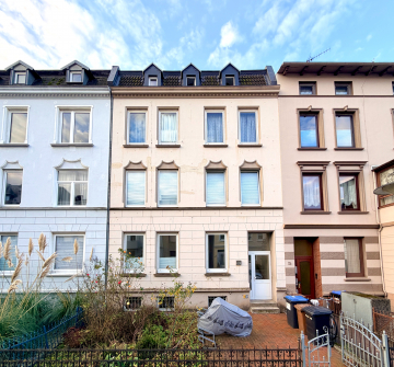 Gepflegtes Altbau-Mehrfamilienhaus mit 4 WE, WEG-geteilt, 3/4 Whg. vermietet, 23554 Lübeck, Mehrfamilienhaus