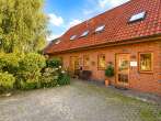Hauseingang - Einfamilienhaus auf Eigenland mit separater Praxis – 182,94 qm Wohn- u. Praxisfläche in Krummesse