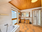 OG Badezimmer - Einfamilienhaus auf Eigenland mit separater Praxis – 182,94 qm Wohn- u. Praxisfläche in Krummesse