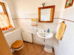 Praxis WC - Einfamilienhaus auf Eigenland mit separater Praxis – 182,94 qm Wohn- u. Praxisfläche in Krummesse