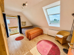 OG Kinderzimmer 1 - Einfamilienhaus auf Eigenland mit separater Praxis – 182,94 qm Wohn- u. Praxisfläche in Krummesse
