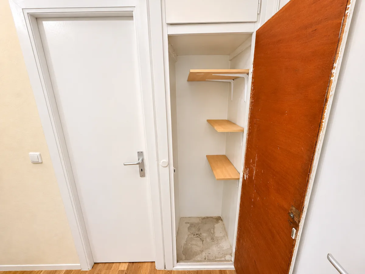 Flur Schrank