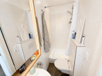 EG Badezimmer - Gepflegtes Altbau-Mehrfamilienhaus mit 4 WE, WEG-geteilt, 4/4 Whg. vermietet