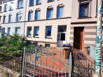 Straßenansicht - Gepflegtes Altbau-Mehrfamilienhaus mit 4 WE, WEG-geteilt, 4/4 Whg. vermietet
