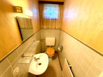 Gäste-WC - Reihenmittelhaus mit sonnigem Garten und Ausbaupotenzial im Dachboden auf Erbpacht