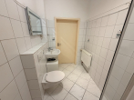 EG Gäste-WC - Endreihenhaus mit Oberteichblick – 42 m² Terrasse und Stellplatz in zentraler Lage
