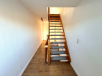 OG Flur - Endreihenhaus mit Oberteichblick – 42 m² Terrasse und Stellplatz in zentraler Lage