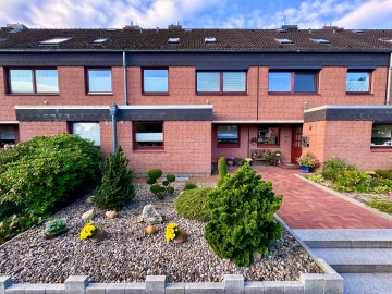 Reihenmittelhaus mit Platz in Naturlage, 23562 Lübeck, Reihenmittelhaus